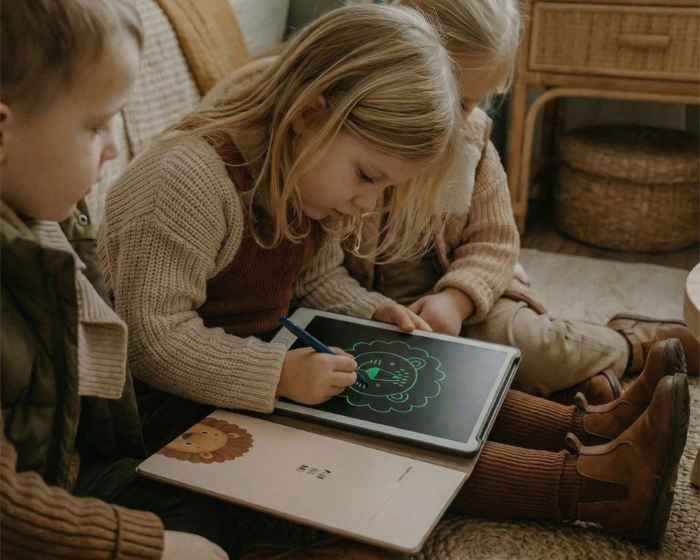 KidBook Dino – detail grafického tabletu